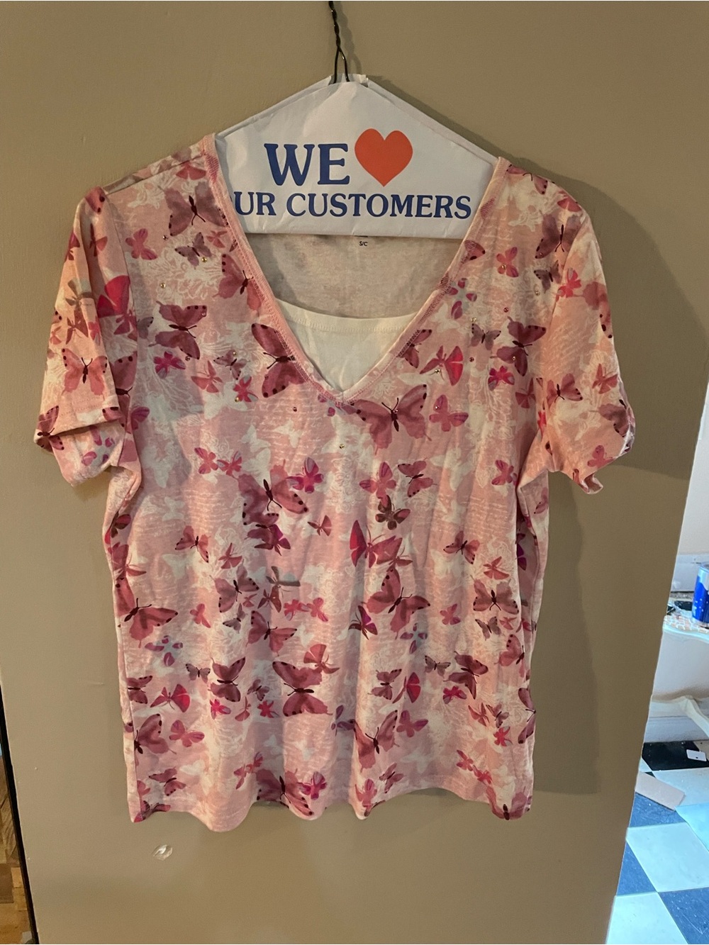 Basic Editions Pink Butterfly V‑Neck Short Sleeve Top with rhinestone detail